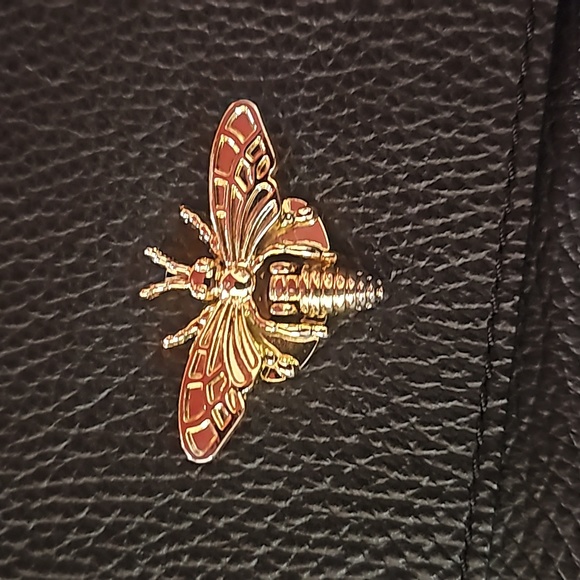 Jijou  Capri women's black cross body bag with gold hardware - Picture 9 of 9